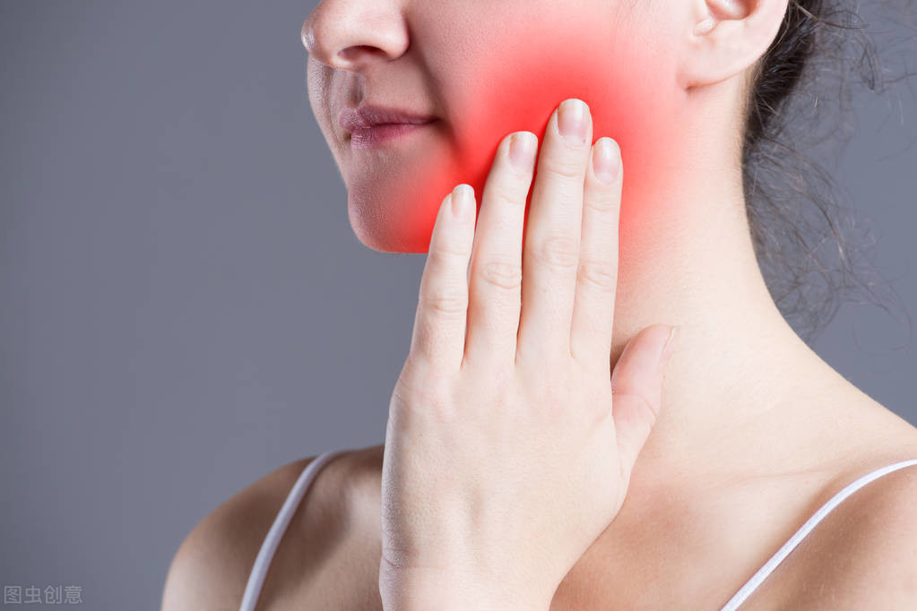 牙疼起来要人命，牙髓炎疼痛难忍，牙髓炎和牙周炎的区别是什么
