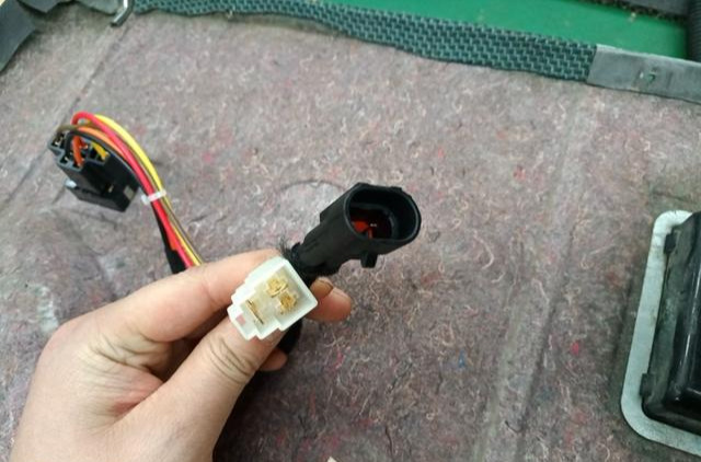 修车日记：5万块翻新一辆03年的方头捷达，匠心打造最帅老方头