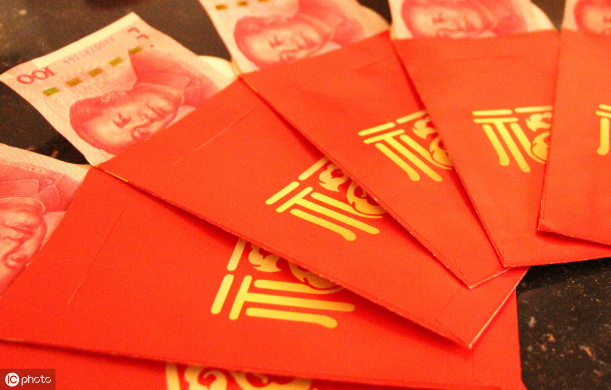 订婚礼金和彩礼钱区别（结婚彩礼和订金一样吗）