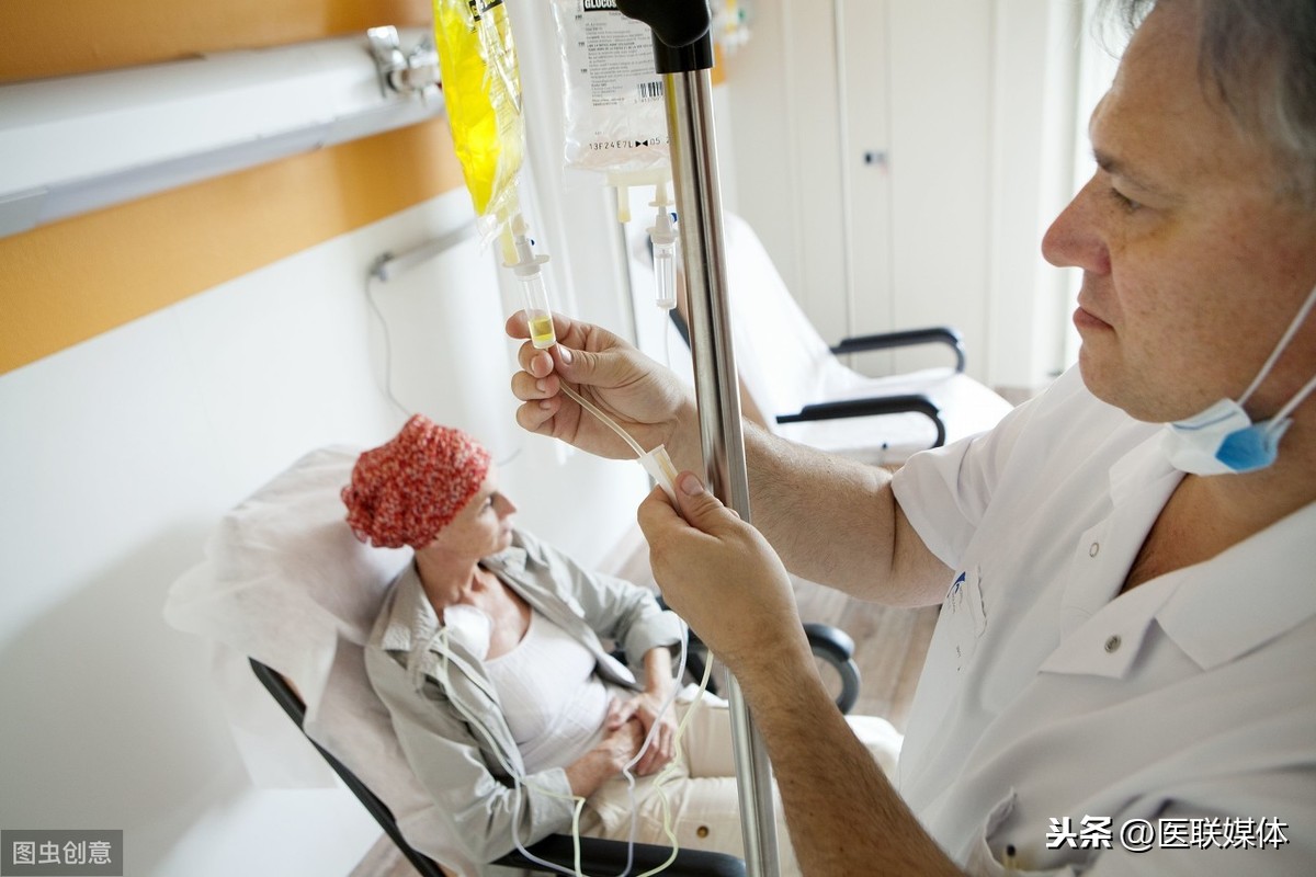 没怎么喝水也想尿尿？可能是这4个诱因引起的，得重视