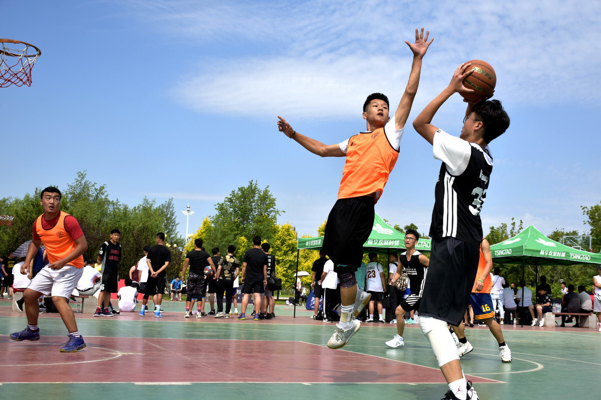 为什么男生对nba这么着迷(篮球，为什么让男孩如此痴迷？)