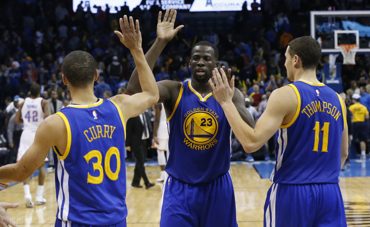 为什么nba小球盛行(小球时代的正确理解，篮球历史上的伟大革命，当下的主流打法)