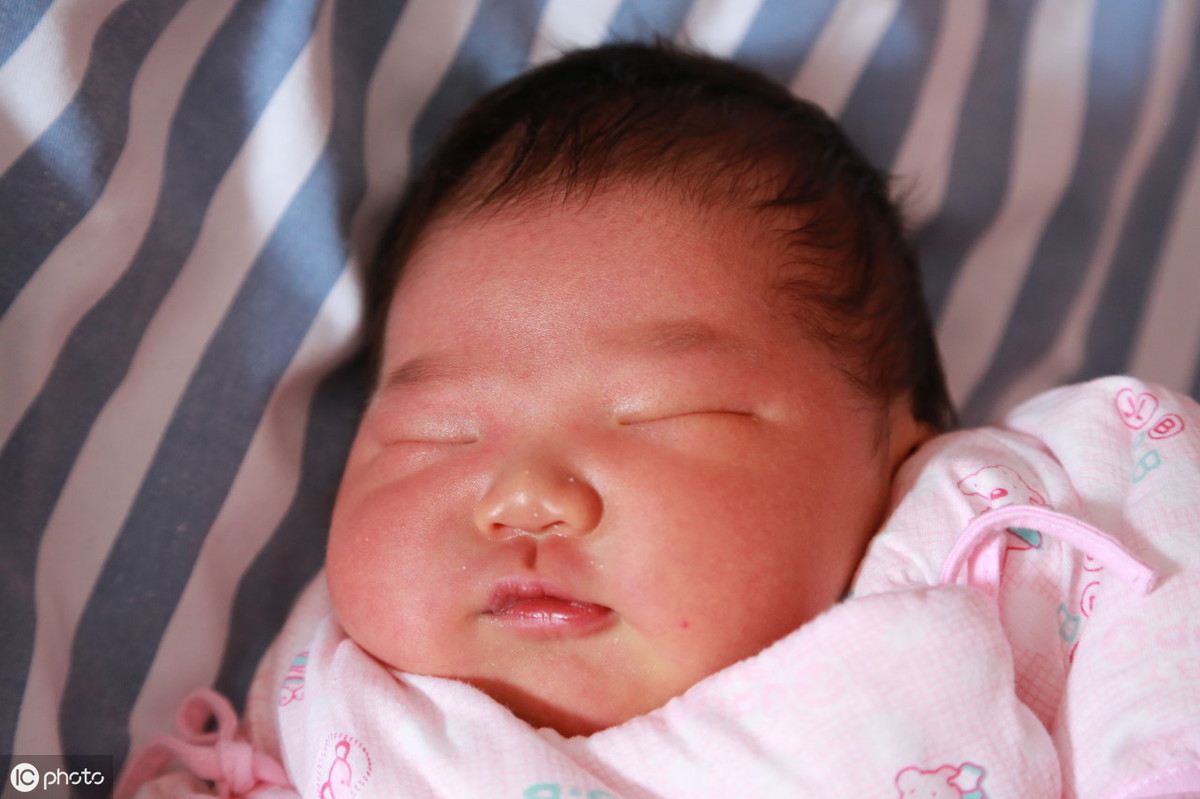 刚出生的婴儿一般多重（新生儿体重多少斤好）-幼儿百科-魔术铺
