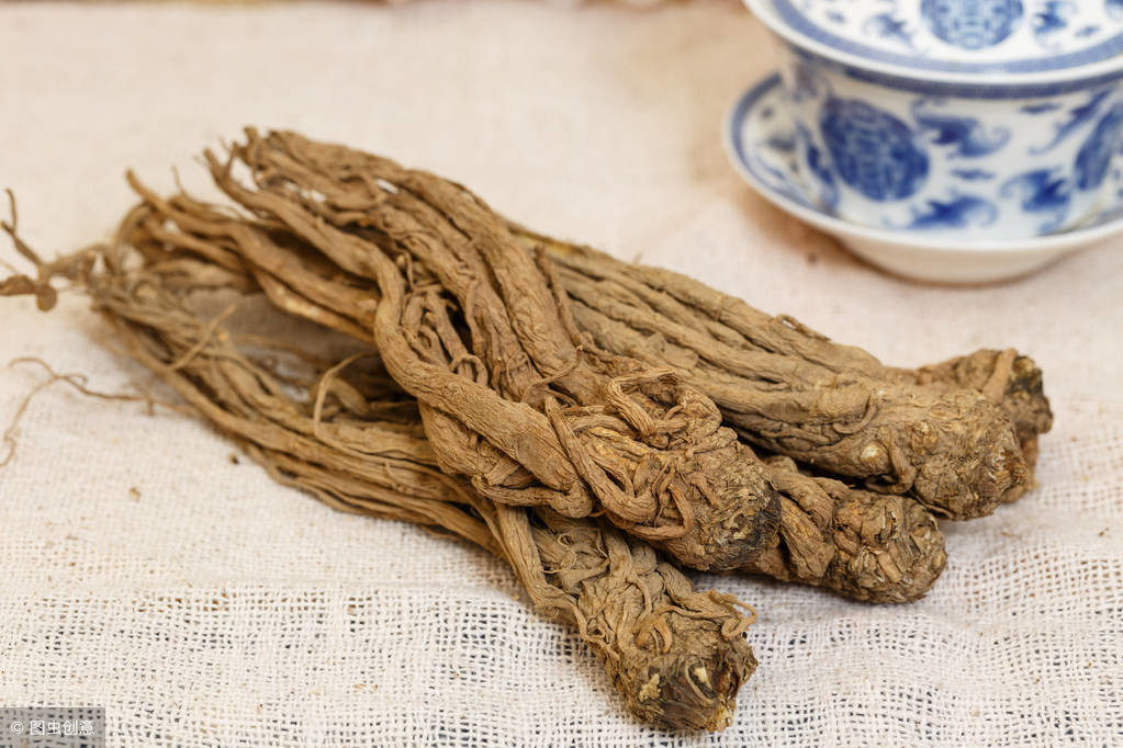黄芪当归有什么功效（黄芪当归补血汤打造红润好气色）