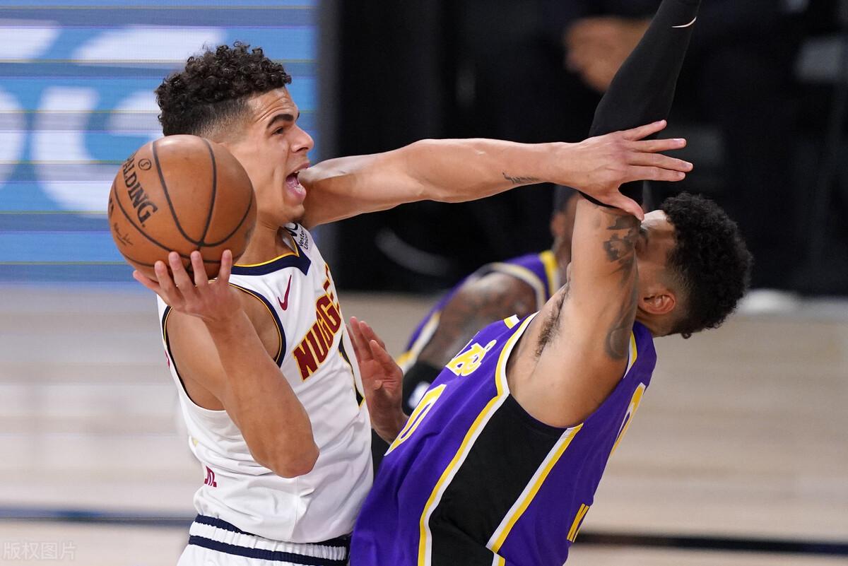 nba体毛为什么犯规(约基奇再次深陷犯规麻烦，体毛犯规下的NBA观看体验如何？)