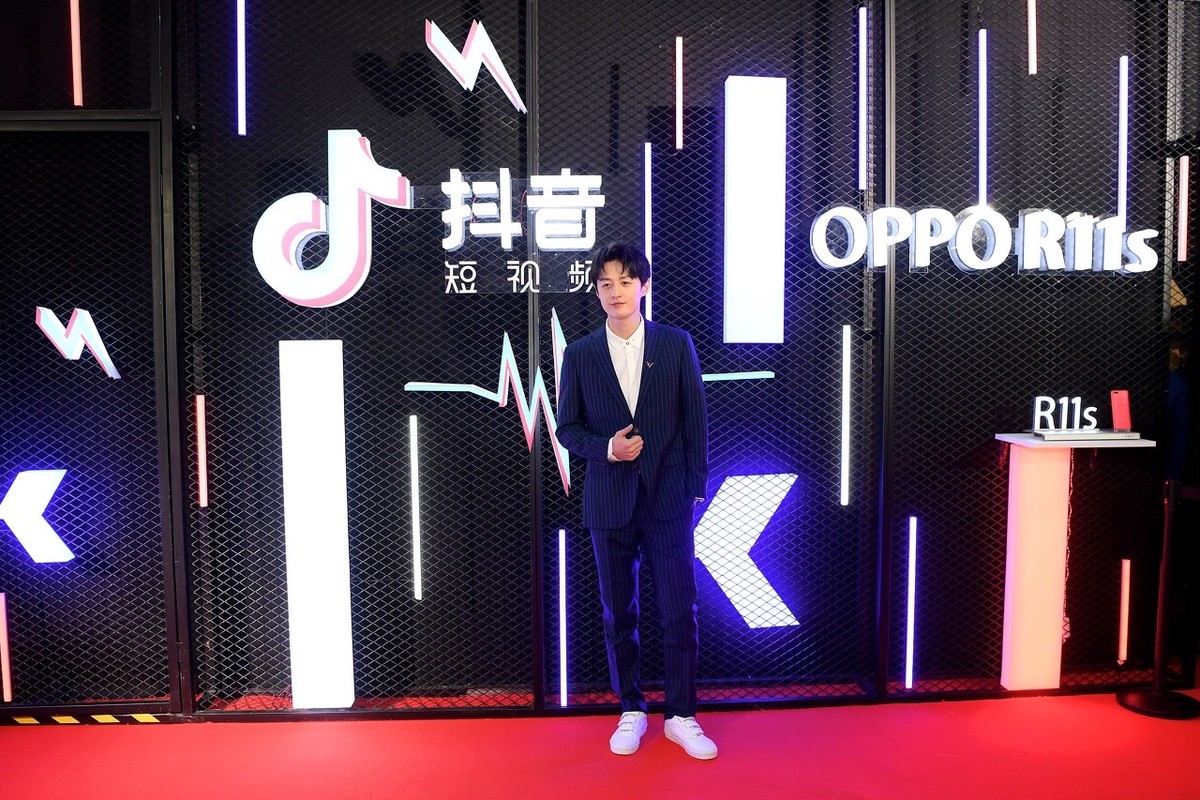 “玩抖音一個月賺到上萬元”，新手用抖音到底怎么賺錢？