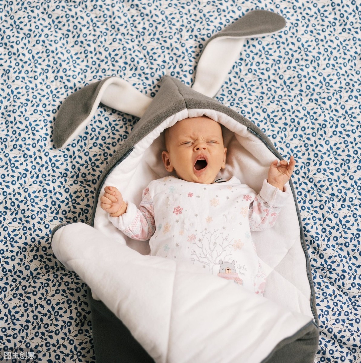宝宝睡觉时穿的睡袋怎么选？穿时有啥注意事项？