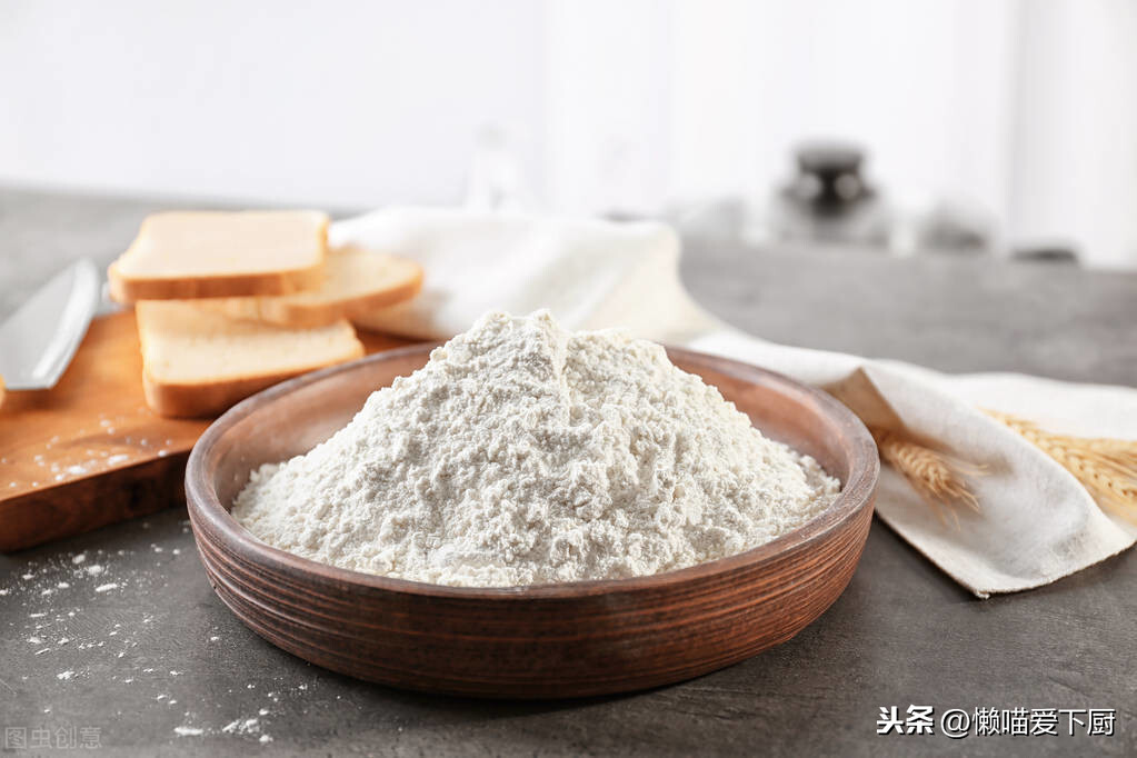 “特制小麦粉”和普通面粉有啥区别？做馒头用哪种好？涨知识了