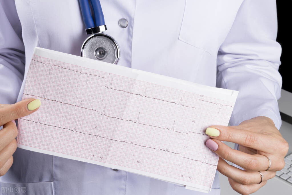 为什么一住院医生就要求做心电图检查？到底心电图有什么作用？