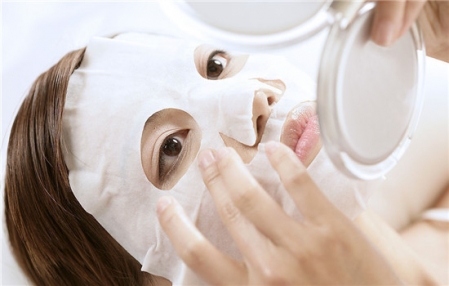 胶原蛋白面膜的功效与作用 敷面膜敷出水嫩肌肤