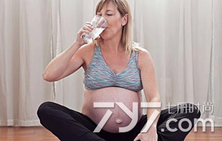 孕妇口干舌燥怎么办 从三方面来有效缓解