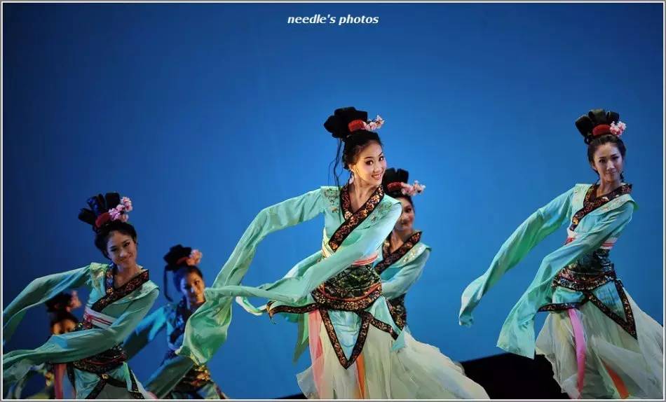 这些描写舞姿的诗句···真真是极美的