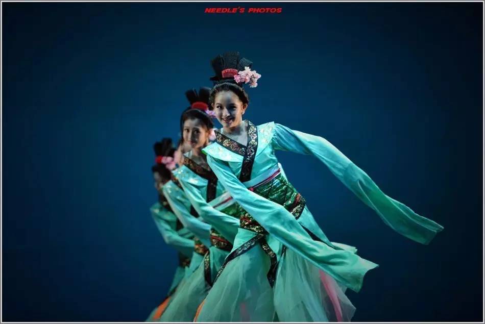 这些描写舞姿的诗句···真真是极美的