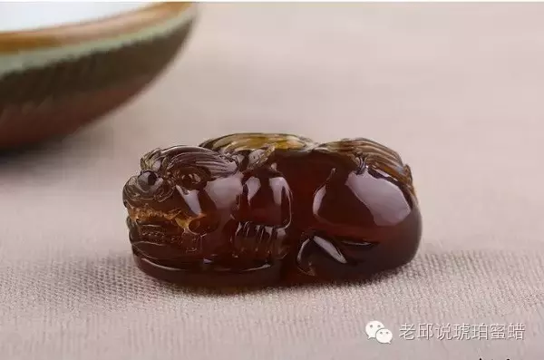 百科｜必看！这些蜜蜡摆件摆对了，才辟邪又招财！