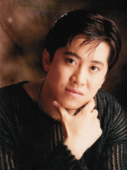 九十年代难忘的男歌手，有人入狱，有人风生水起，一曲流行一辈子