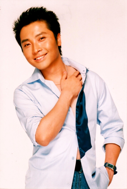 九十年代难忘的男歌手，有人入狱，有人风生水起，一曲流行一辈子