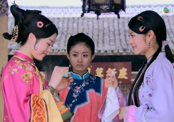 冯绍峰：40岁与赵丽颖结为夫妻，三年婚姻生活却以扑朔迷离收场
