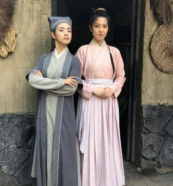 女扮男装的剧情,也不全是男主装瞎,侮辱观众智商的