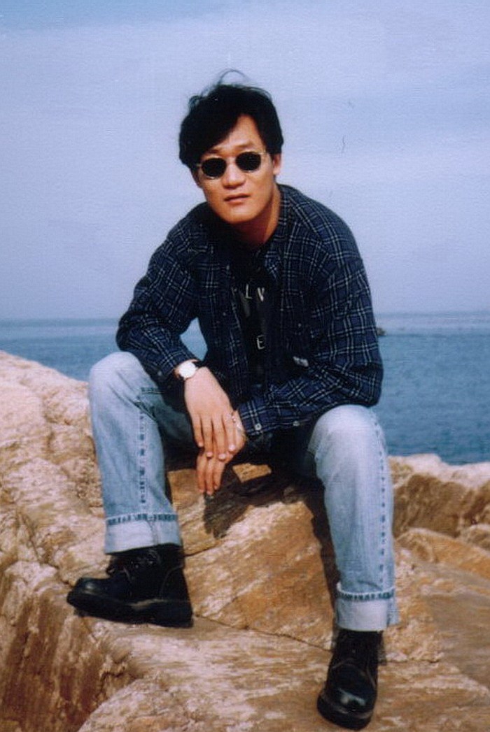 九十年代难忘的男歌手，有人入狱，有人风生水起，一曲流行一辈子