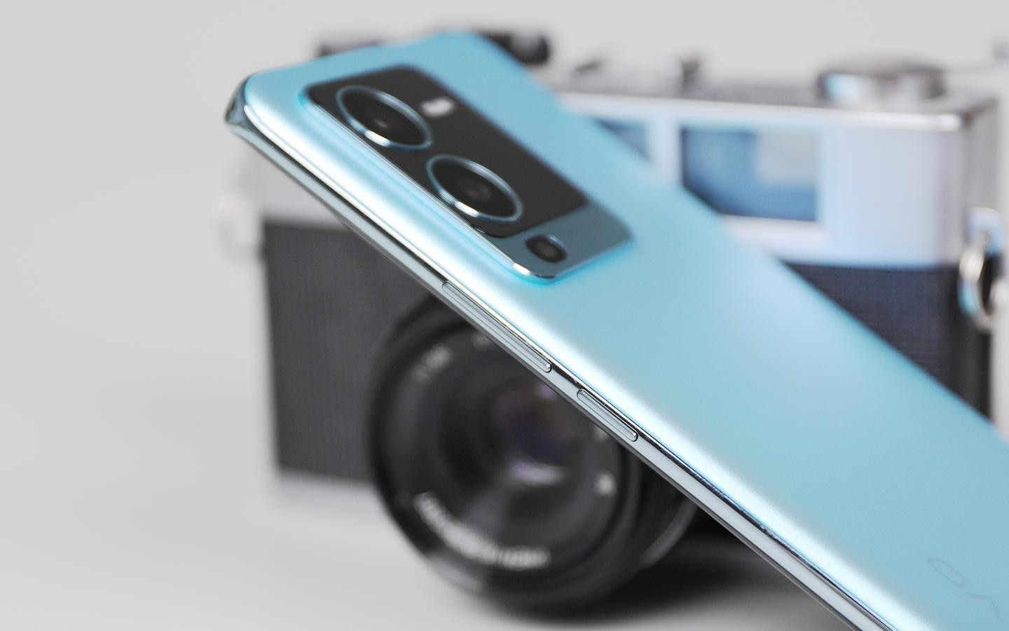 目前这三款手机最值得买，性能强悍价格不贵，让你少花冤枉钱