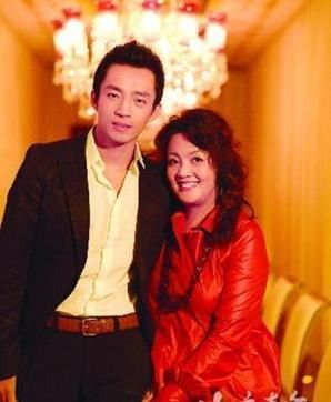 汪小菲母亲张兰心疼儿子和大s离婚如今大s再婚又让我寝食难安