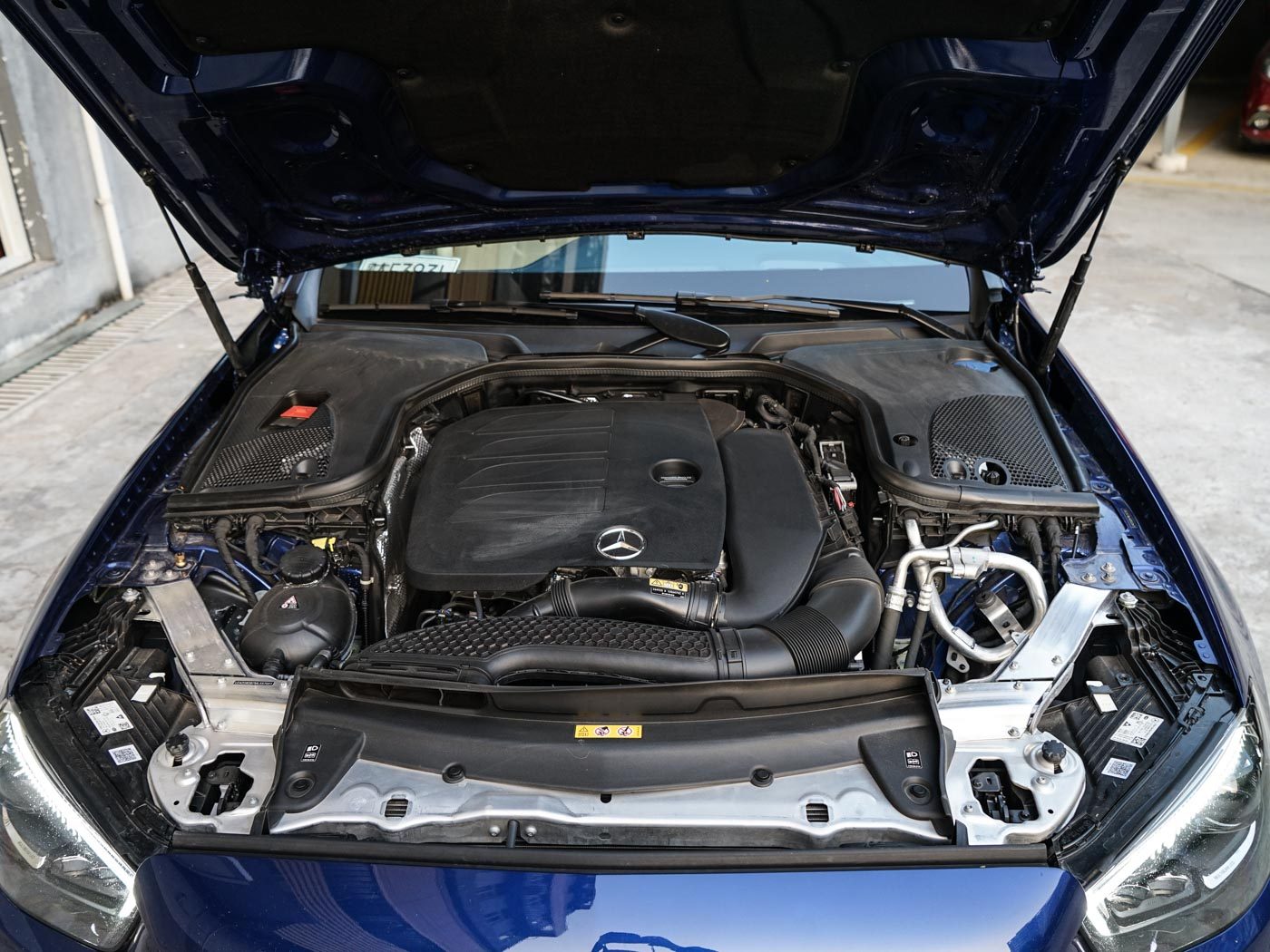 新款奔驰E级上市 全系下降1800元！但配置却出现缩水？