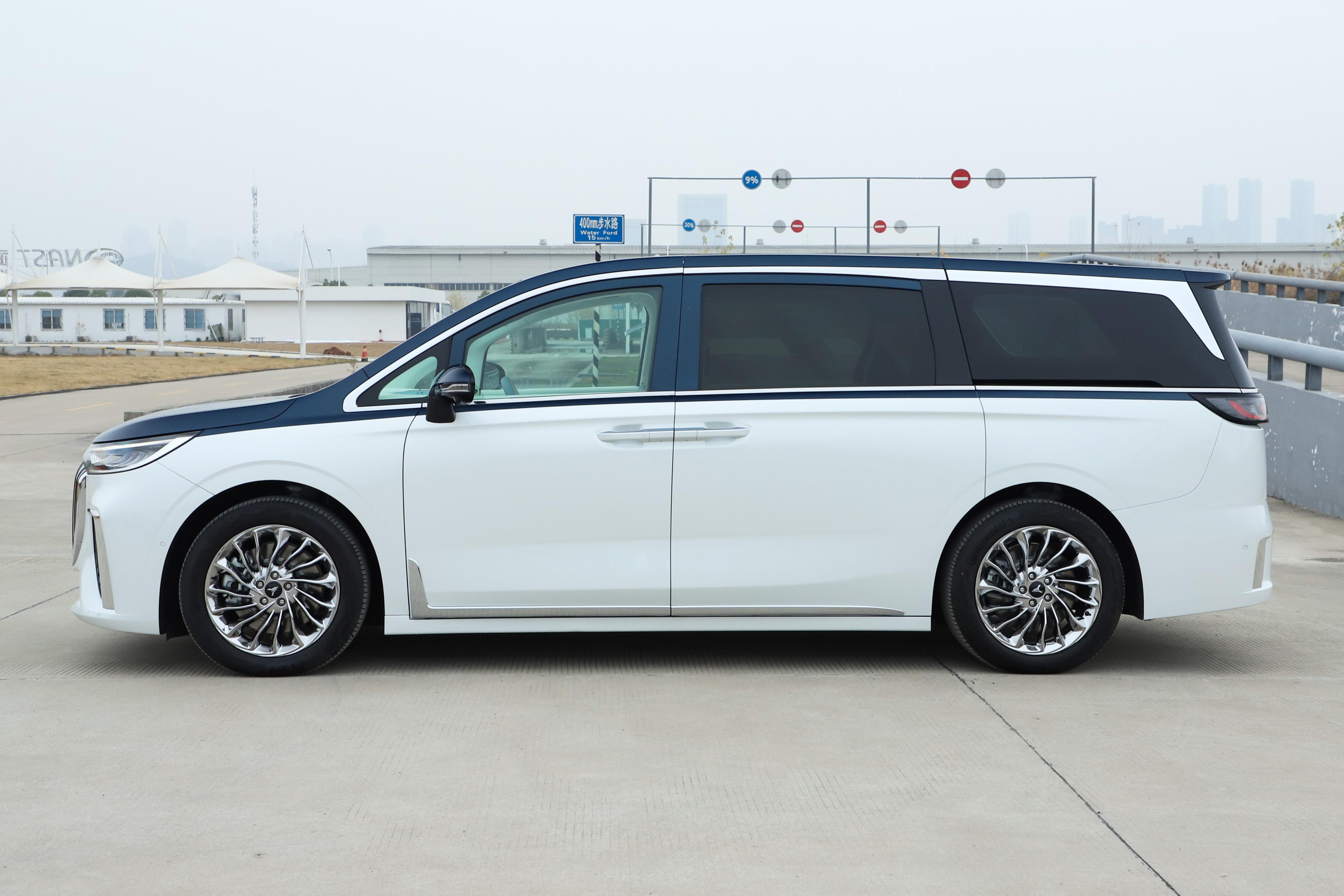 解析岚图梦想家，五门四座中型MPV，零百加速5.9s，如何？