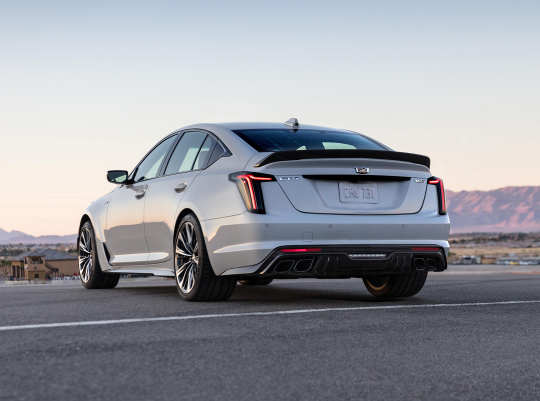 舒适度堪比巡航、动力堪比跑车，印第安这款街车不简单