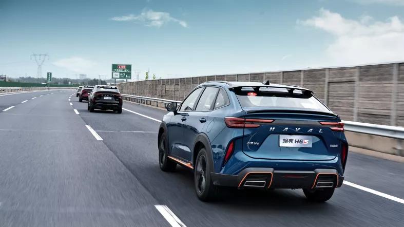 这台轿跑SUV加速快、空间大还有混动！试驾哈弗H6S