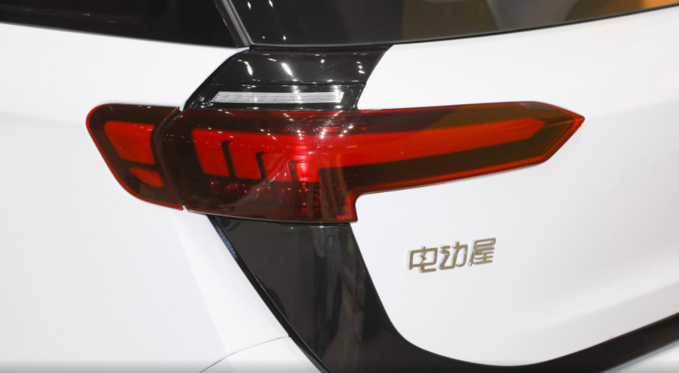 6.48万起售，纯电续航408km，YOUNG光小新能成爆款吗