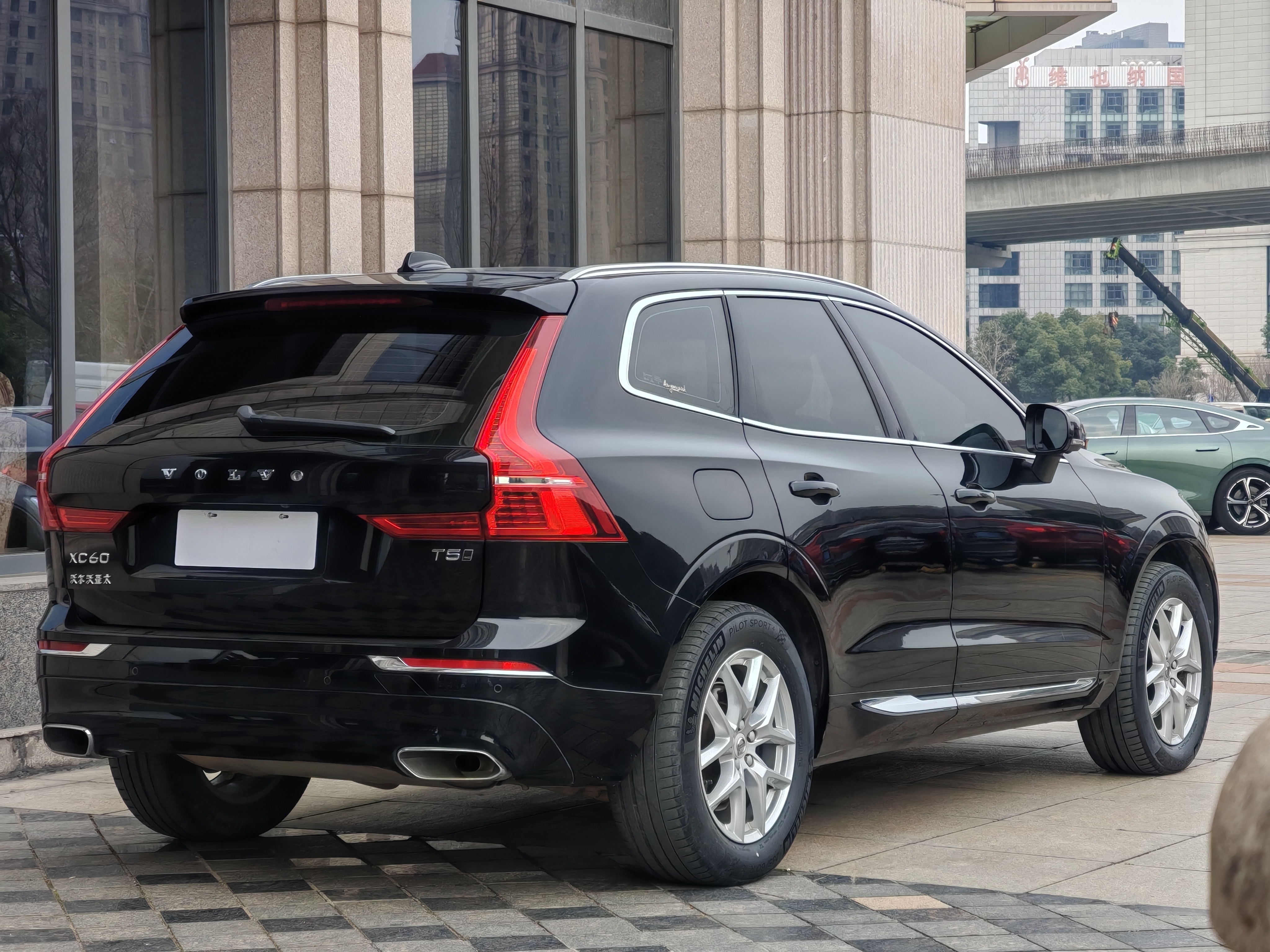 沃尔沃XC60T5四驱，2021款一手准新车，16万体验豪华SUV！