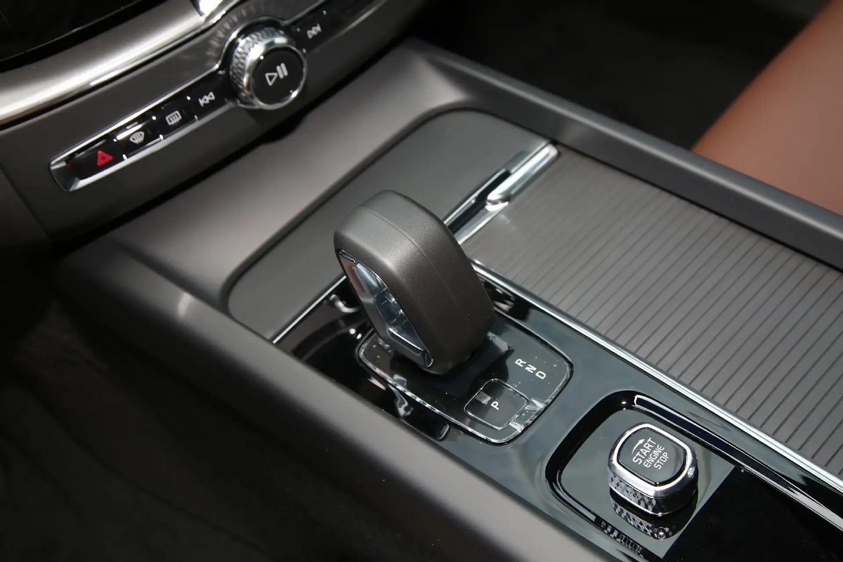 养一台沃尔沃XC60一年需要多少钱？家用值得入手吗？
