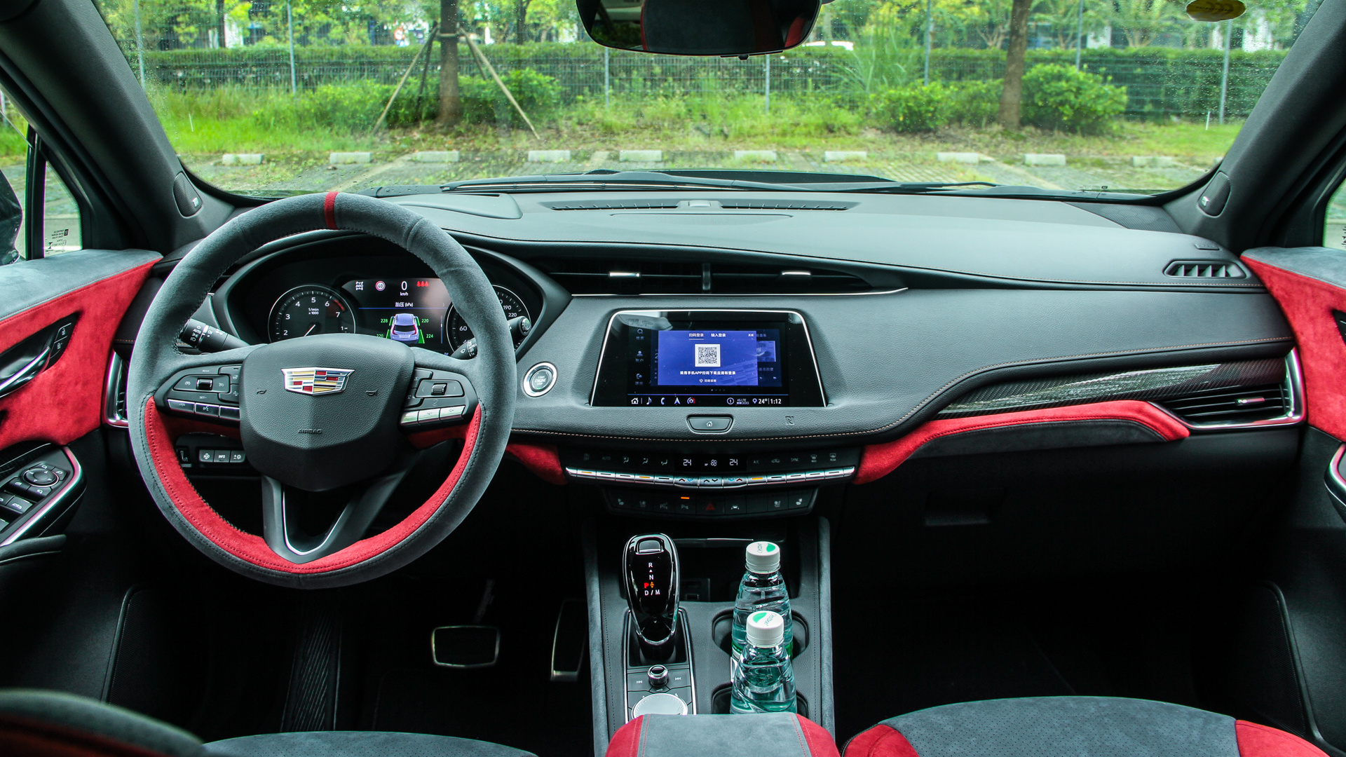 试驾凯迪拉克XT4 Alcantara：这内饰，值得冲？