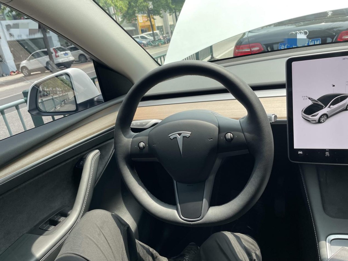 折损率同样适用于电动车，这辆特斯拉Model Y开了不到3个月29W成交