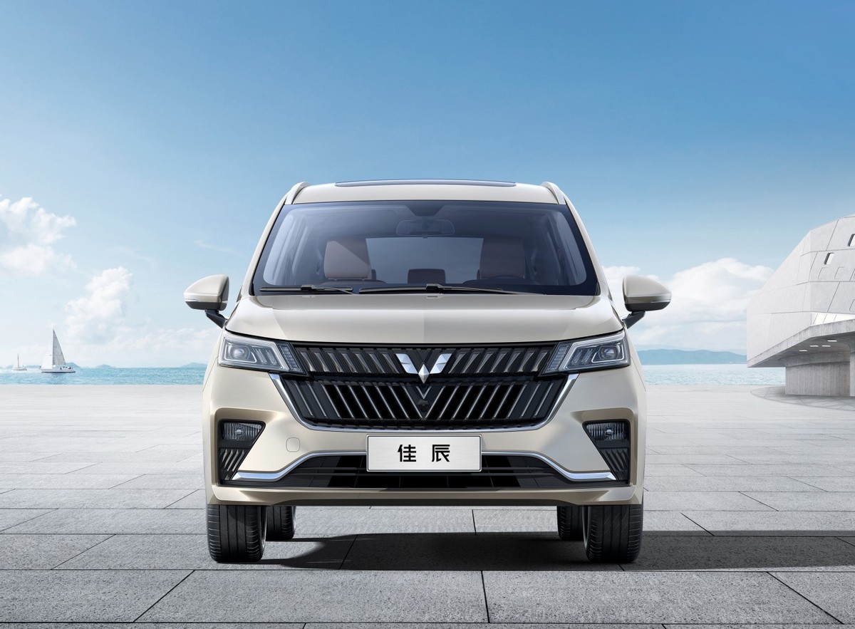 家用MPV如何选择，选贵的还是选对的？