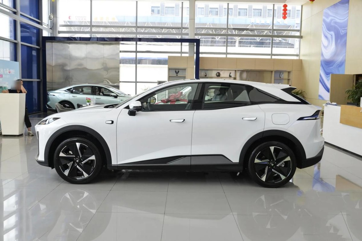 兼顾性能，颜值，性价比也高，这款国产SUV不输Model Y
