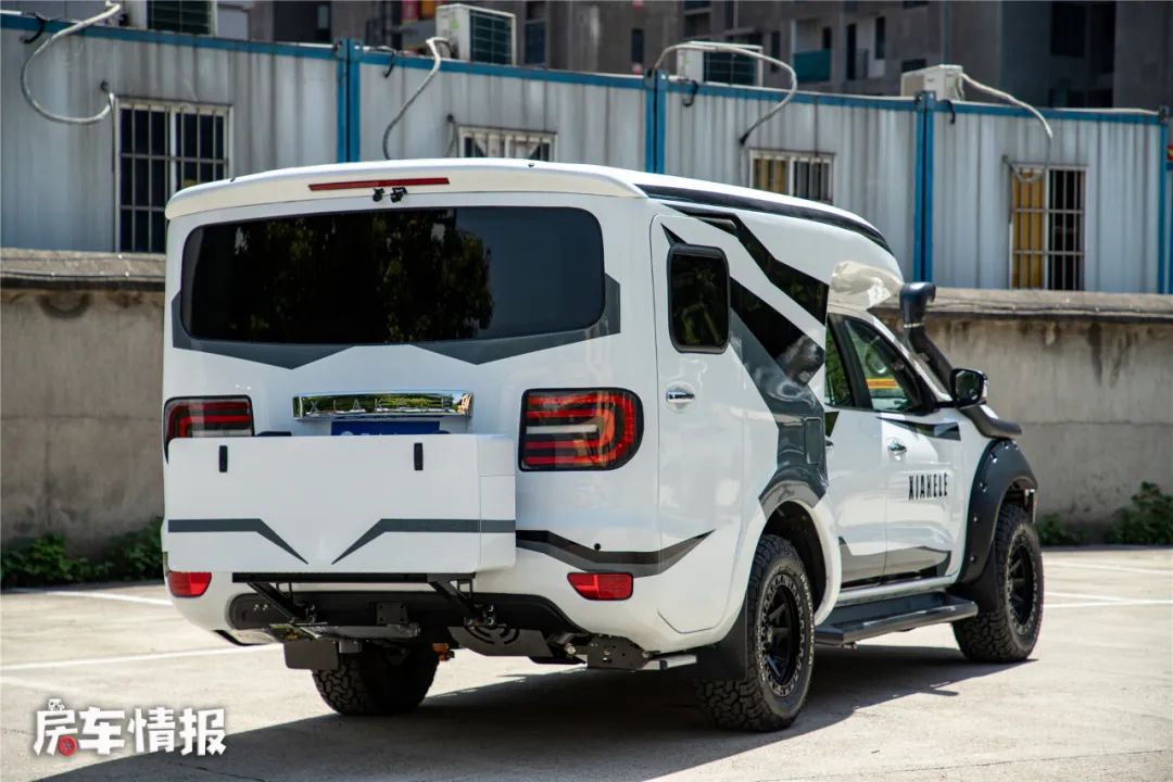 日产纳瓦拉越野房车,可升级2.5t动力空气悬架,自带6度电能住3人