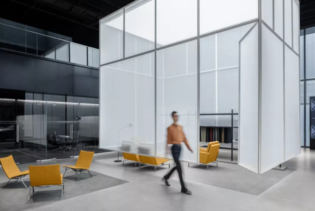 谁还敢说捷尼赛思没有售后？全国第二家4S店落户成都！