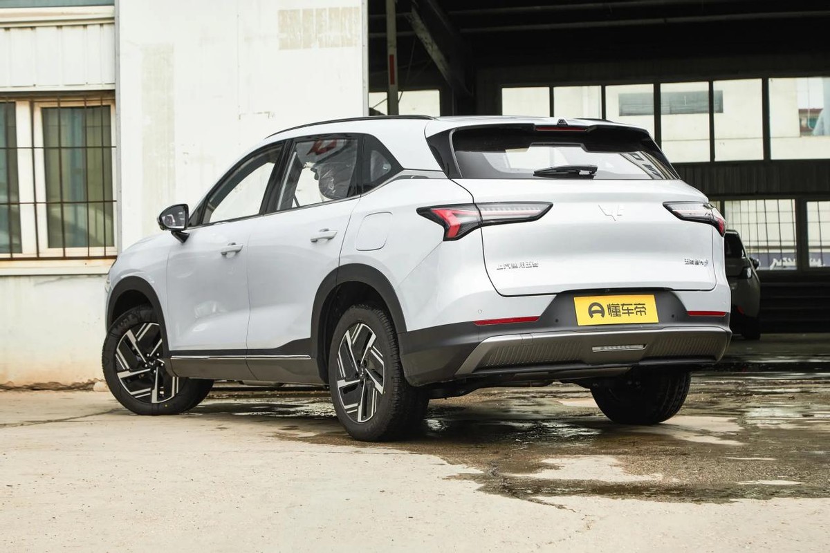 十二三万买家用SUV，五菱星光S、宋Pro和长安CS75 PLUS，谁更值？