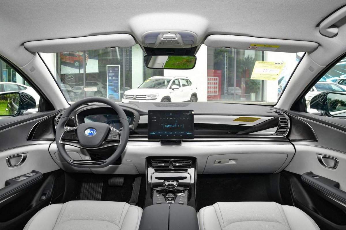 商务气息浓厚，乘坐无压力，体验比亚迪E9，具体表现如何？