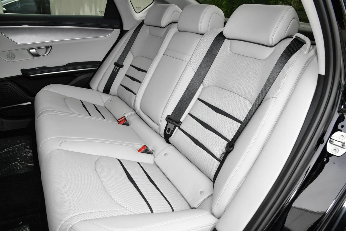 商务气息浓厚，乘坐无压力，体验比亚迪E9，具体表现如何？