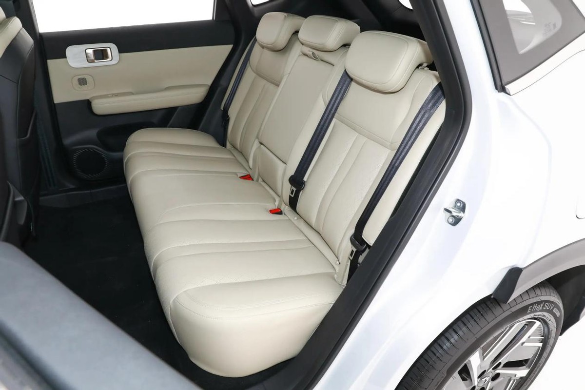 十二三万买家用SUV，五菱星光S、宋Pro和长安CS75 PLUS，谁更值？