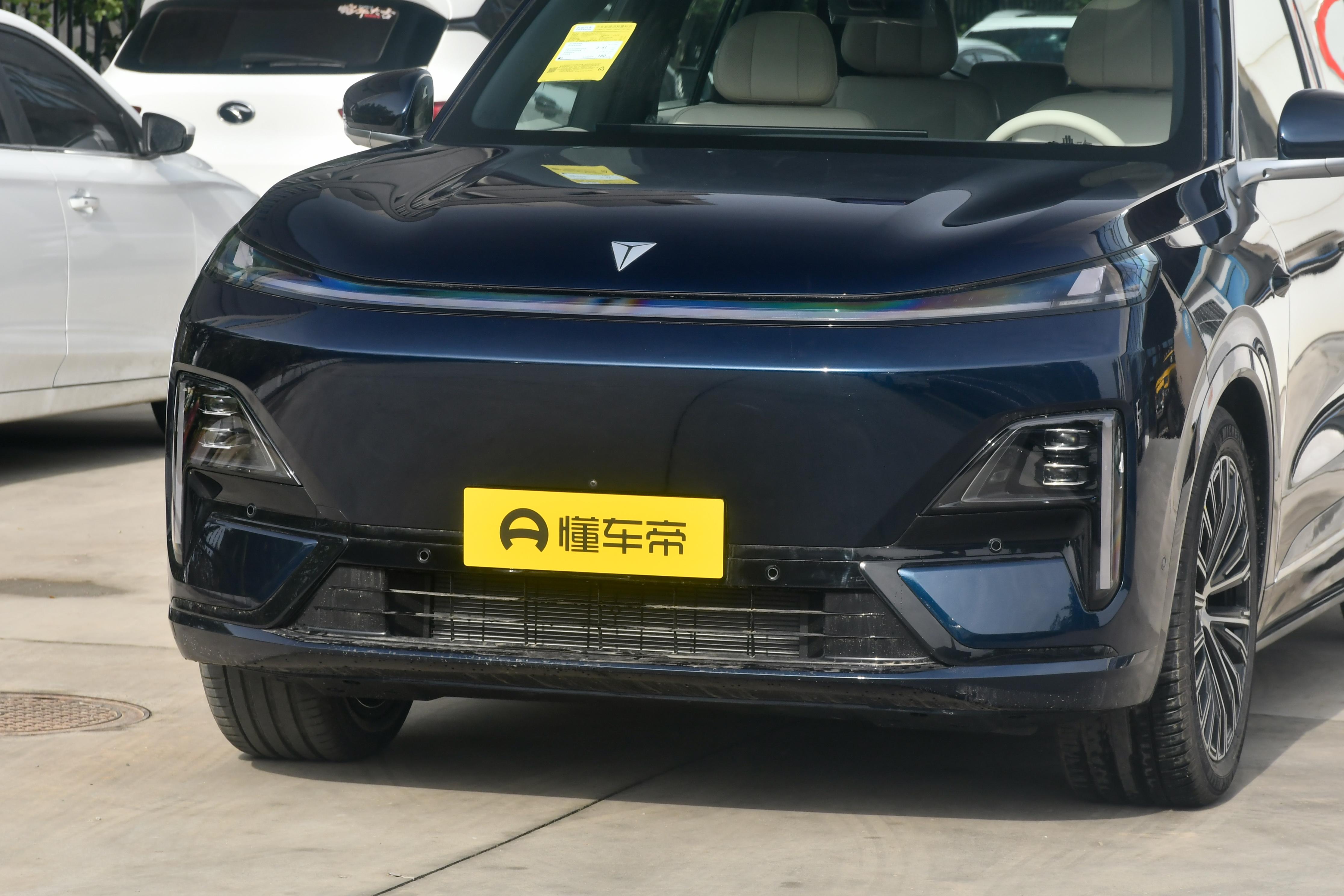 大型六座SUV怎么选？深蓝S09对比问界M9，哪款更适合你