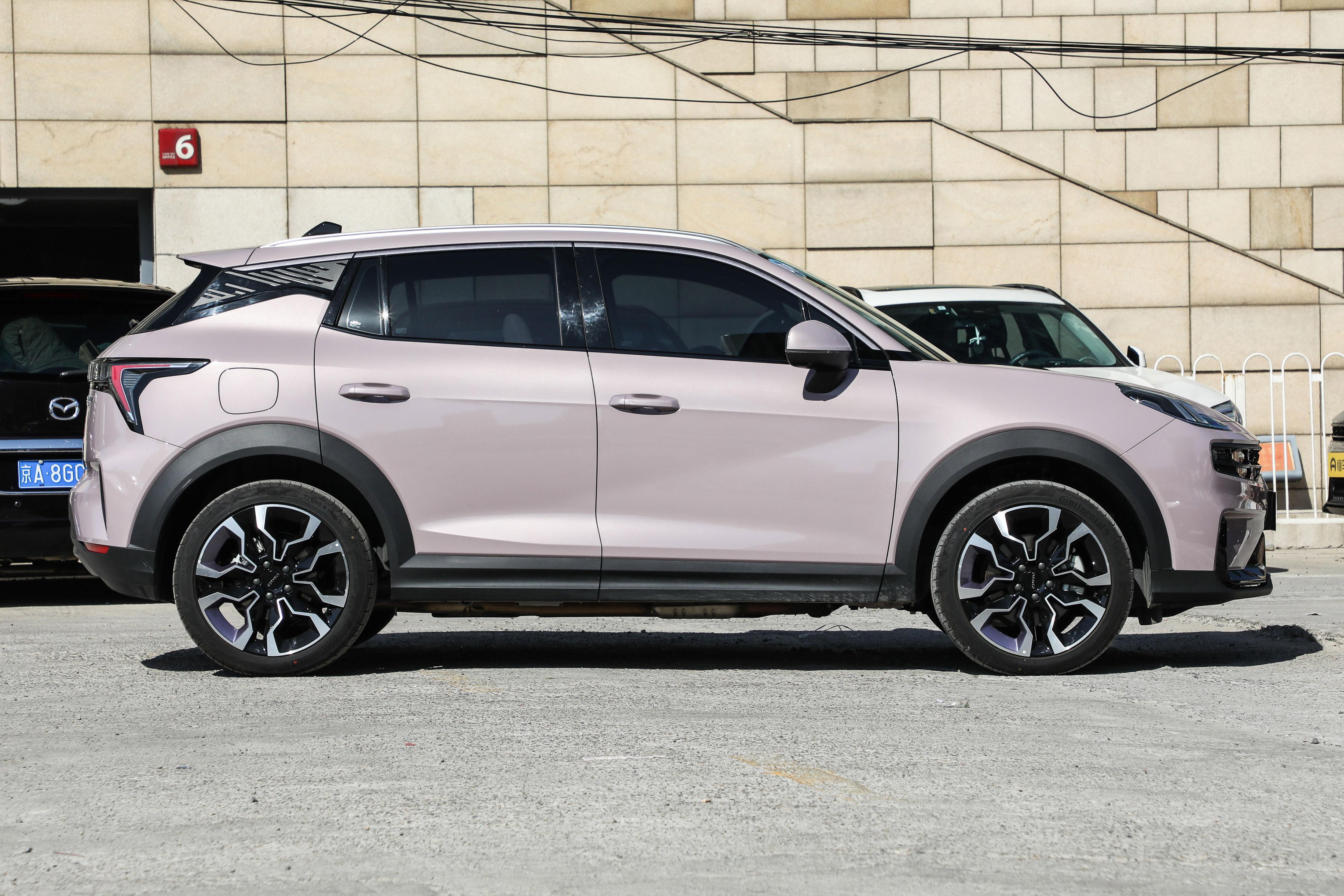 领克06 PHEV，小型SUV，1.5T插混+7DCT，配置丰富，适合家用