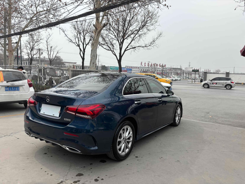 2019款奔驰A级，7.8万公里，曾经的豪华轿跑，如今价格更亲民