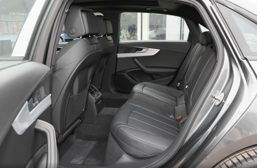 预算20-30万元，选轿车、SUV还是纯电车，跨级别三车横评