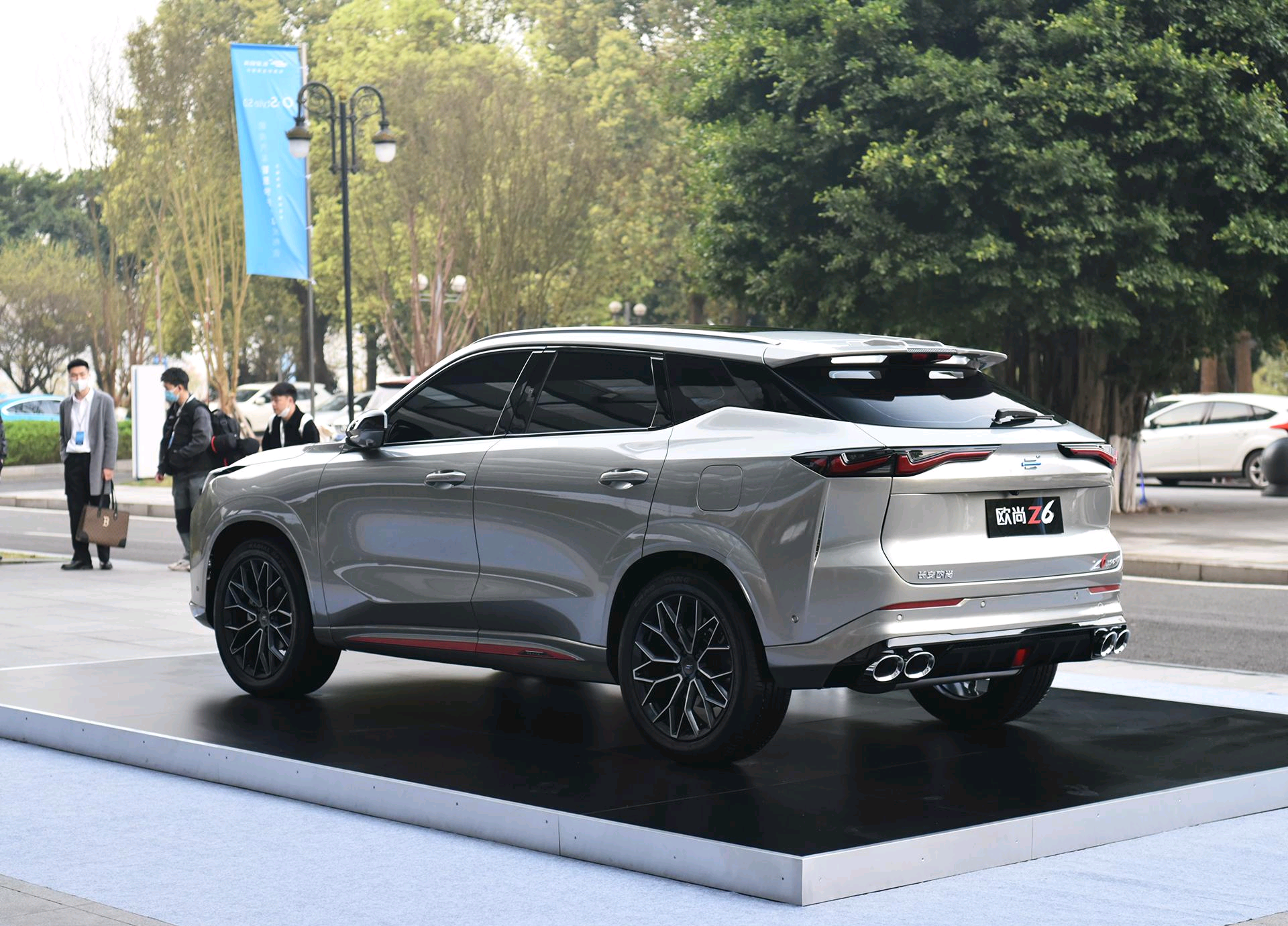 长安欧尚Z6重庆车展正式上市，9.99万起，两种动力，竞争哈弗H6