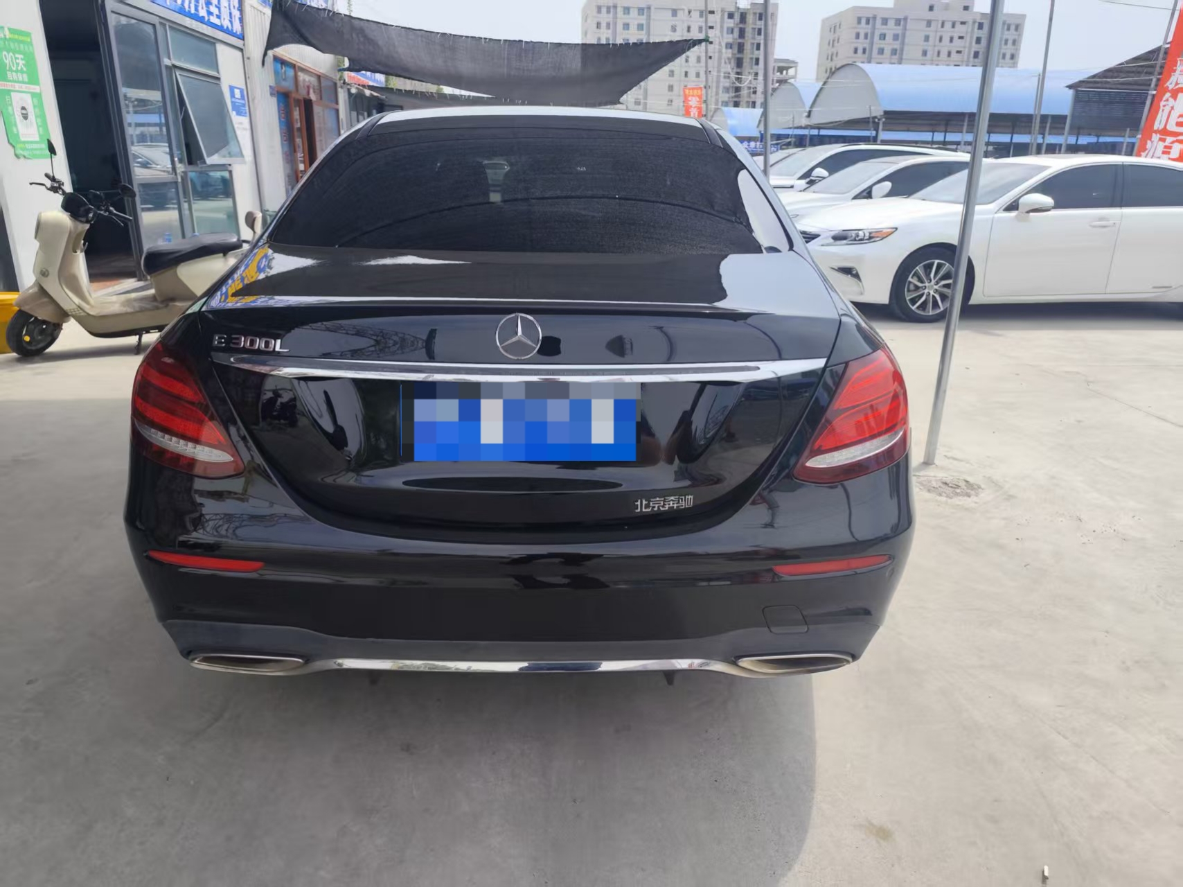 17款奔驰E300L，曾经的C级车“大哥”，如今不到17万就能开回家？