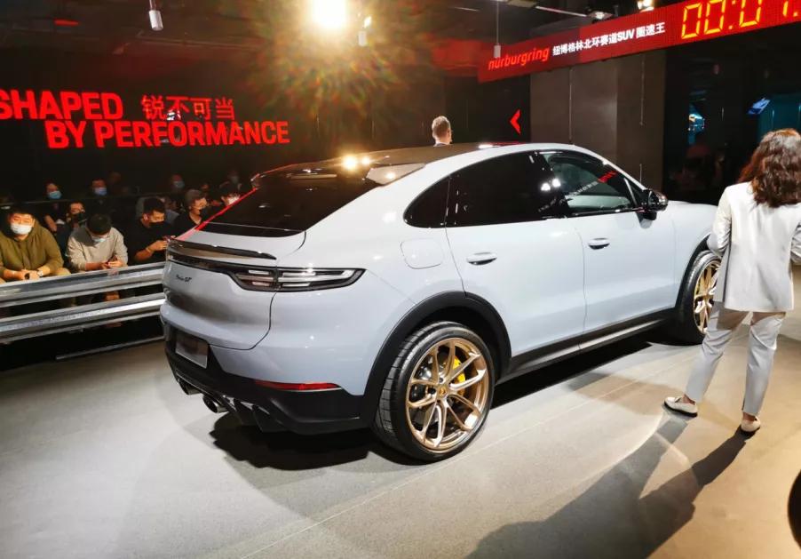 中国首位F1正式车手诞生；11月19日油价下调