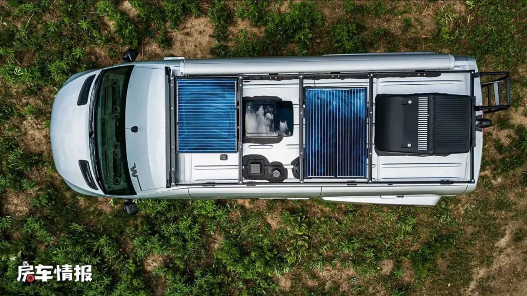 新款奔驰四驱房车，3.0T柴油+7AT，储物仓一秒变大床能睡小夫妻